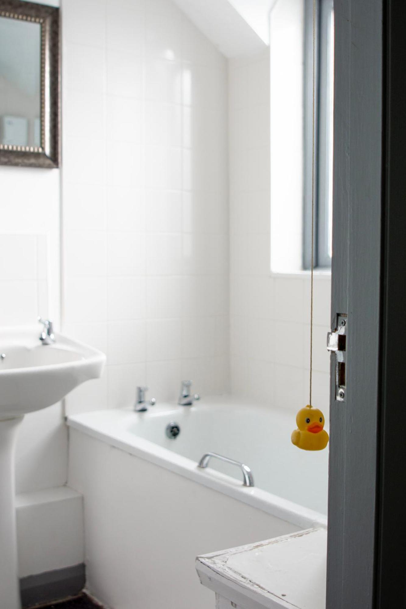 Well-Equipped 4 Bedroom House Close To City Centre Leeds (West Yorkshire) Exterior foto